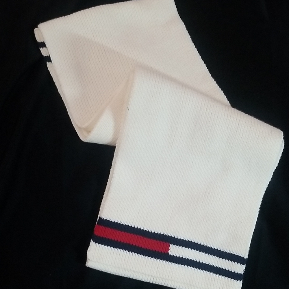 Tommy Hilfiger Cream Scarf with Red and Blue Stripes NWT